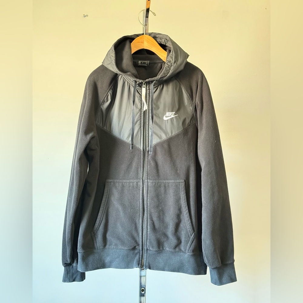 Nike Full Zip Hoodie Jacket Mens
Medium Black Grey Pockets Training
Gym Comfort.